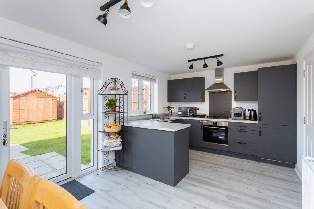 House in Kirkcaldy, Fife - View 4