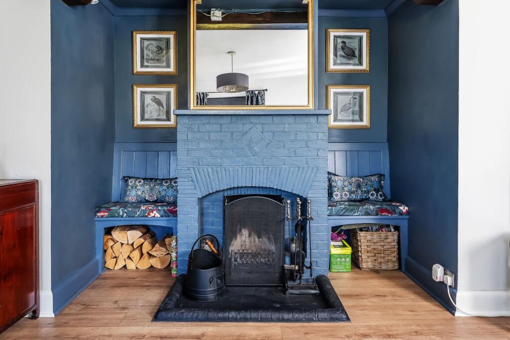 House in Guildford, Surrey - More