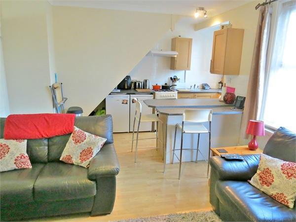 Apartment in Watford - View 4
