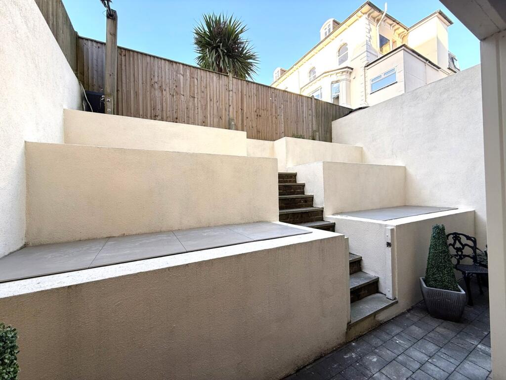 Apartment in Eastbourne, East Sussex - View 2