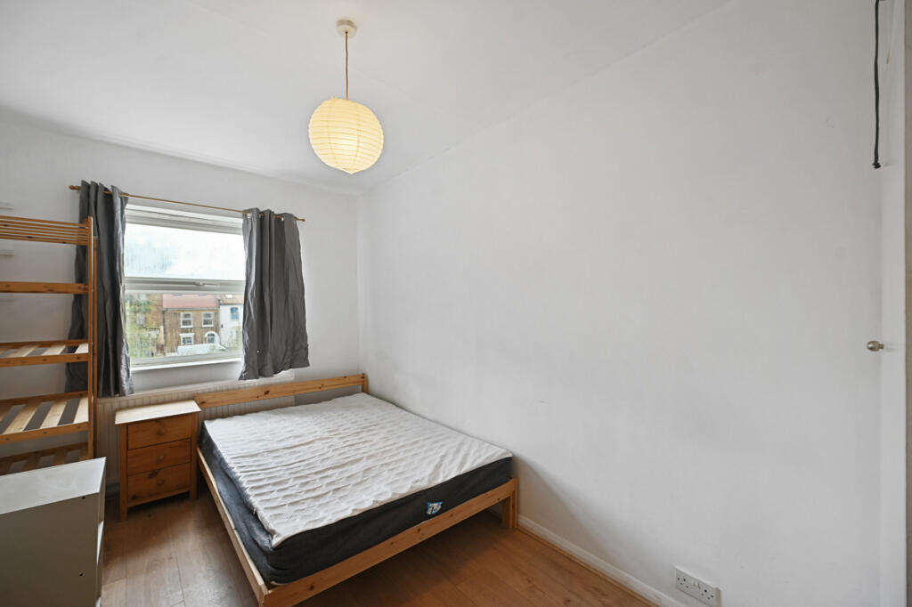 Apartment in London - More