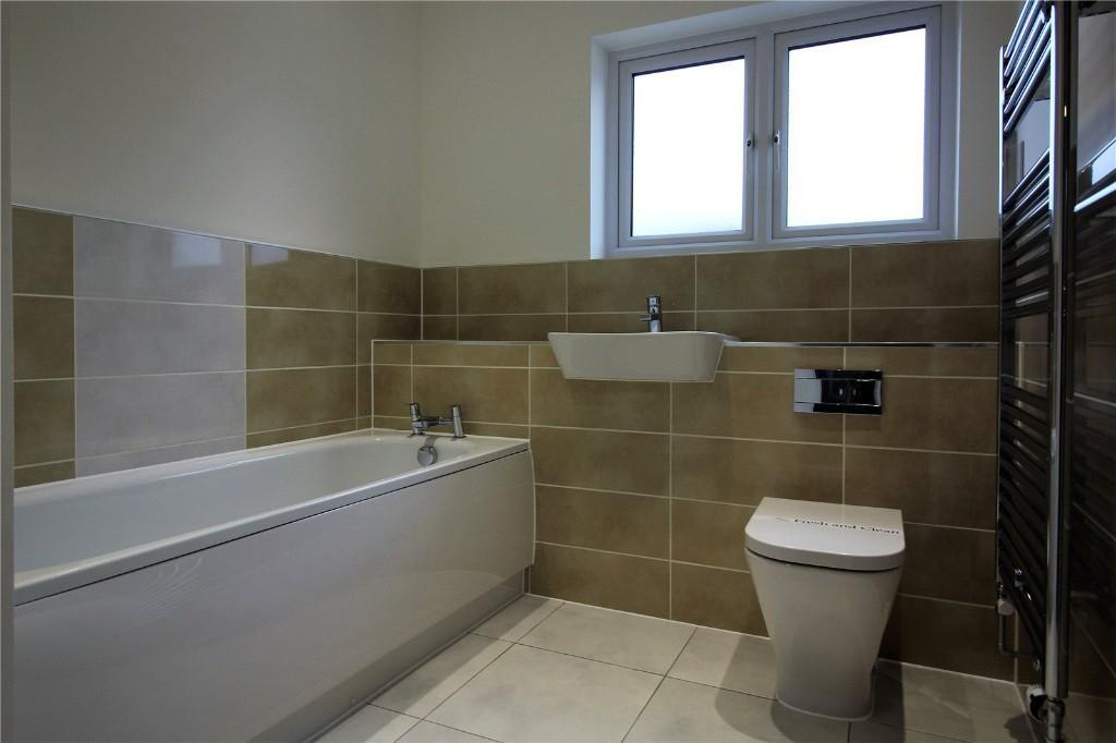 6 bedroom town house for rent