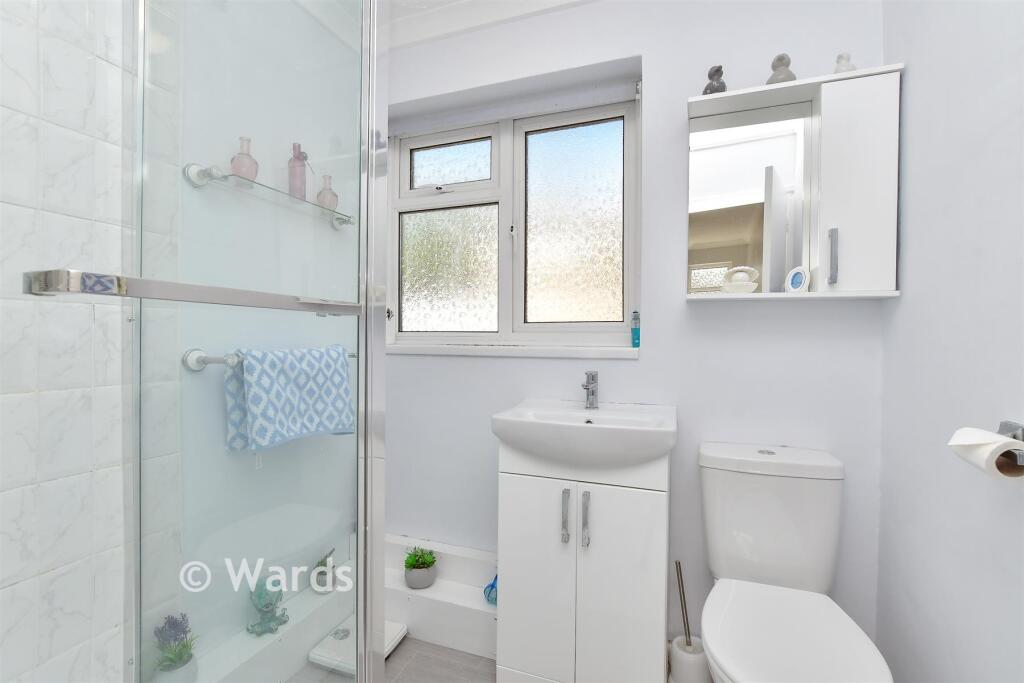 House in Chatham, Medway - More