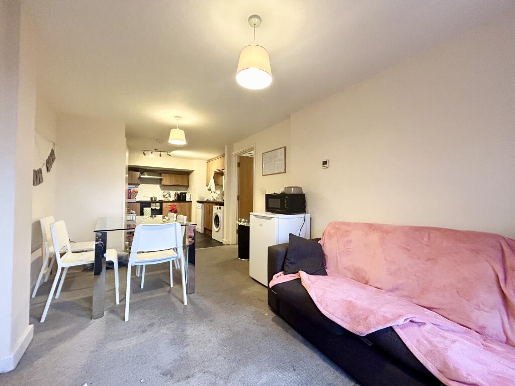 Apartment in Bristol - View 4