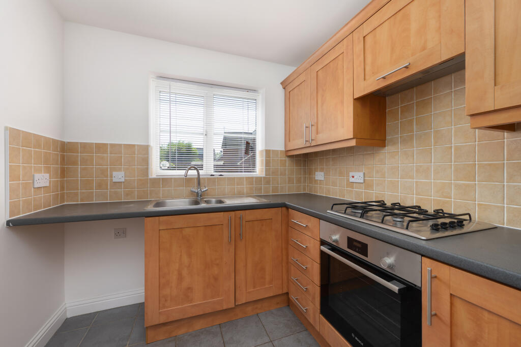 Thistle Drive; Mariners View; Whitstable photo 4