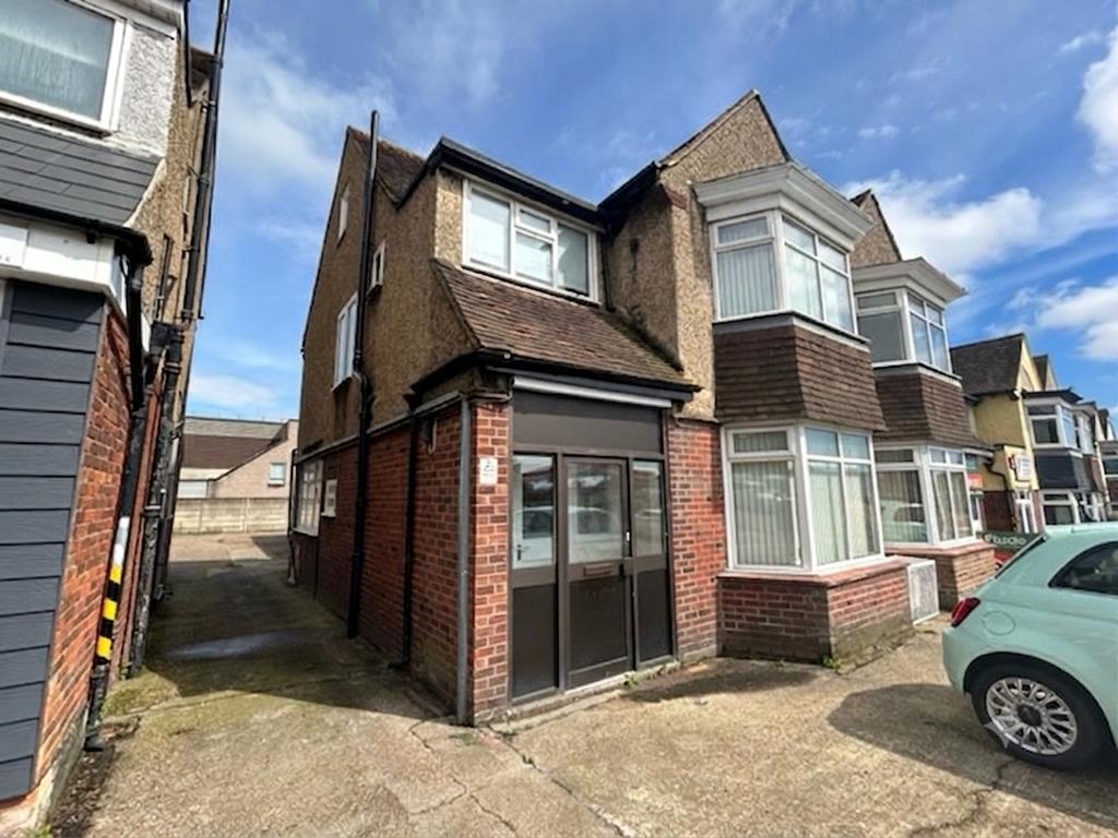 Main image of property: 62 Northern Road, Portsmouth, Hampshire, PO6 3DX