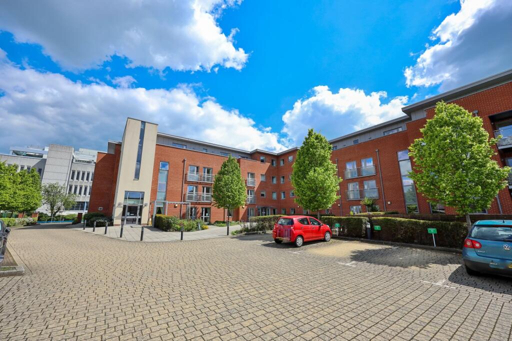 2-bed other on The Brow, Corbett Court The Brow, RH15, £250,000