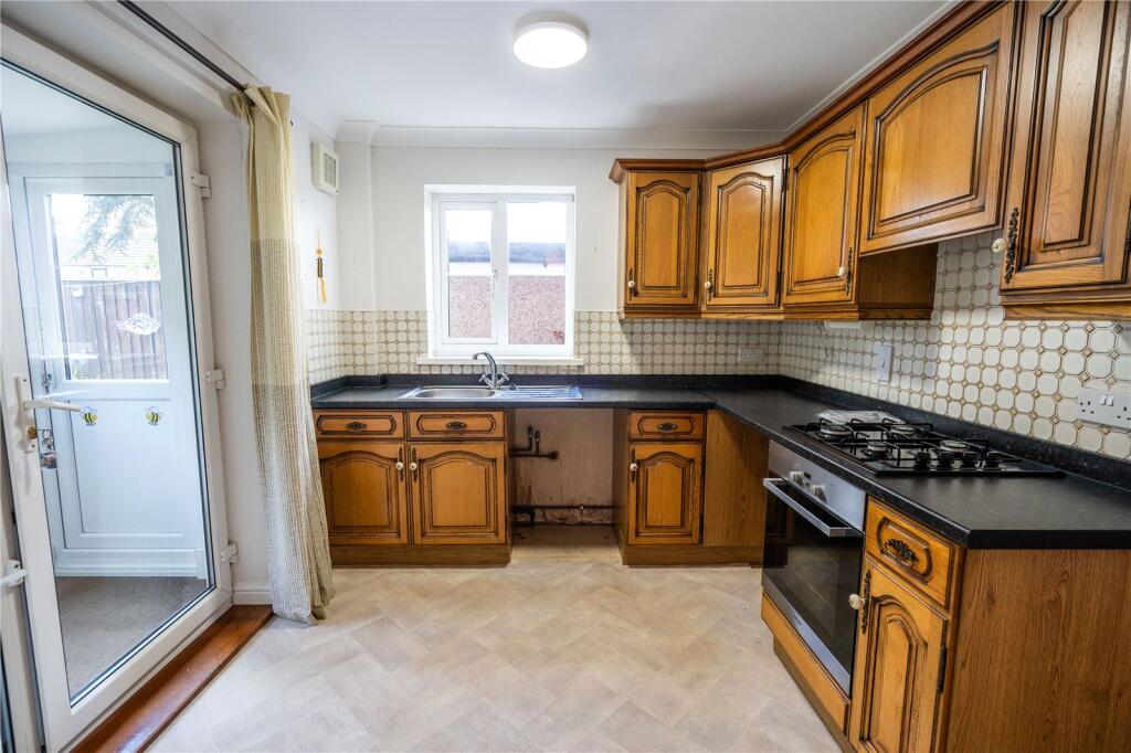 Spurn Avenue, Grimsby, Lincolnshire, DN33 photo 4