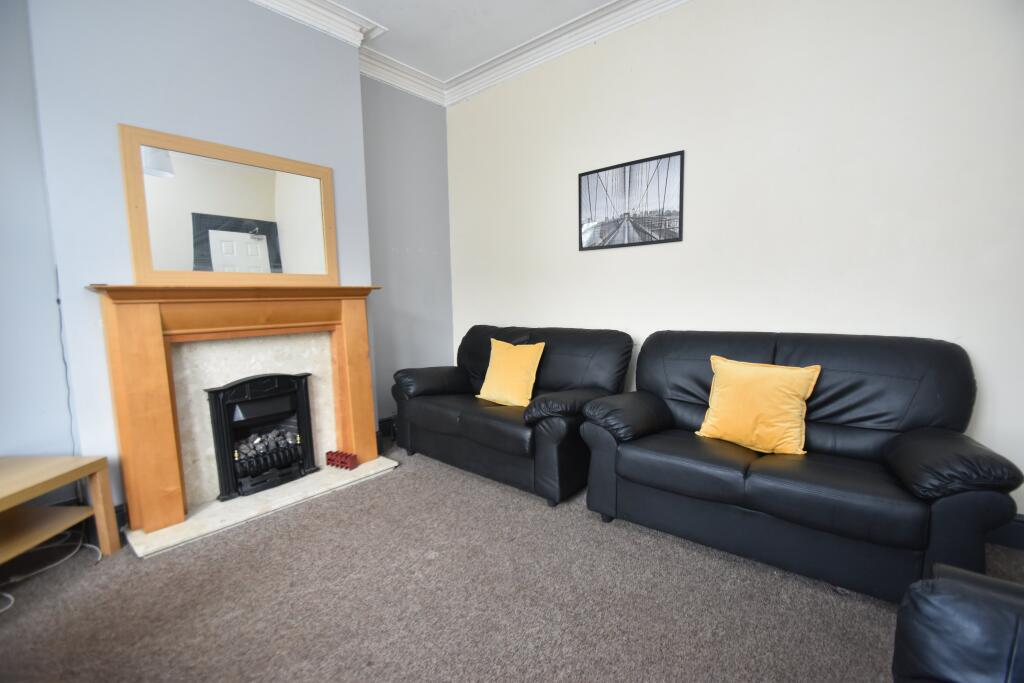 House in Cardiff, Maindy, Cathays - More