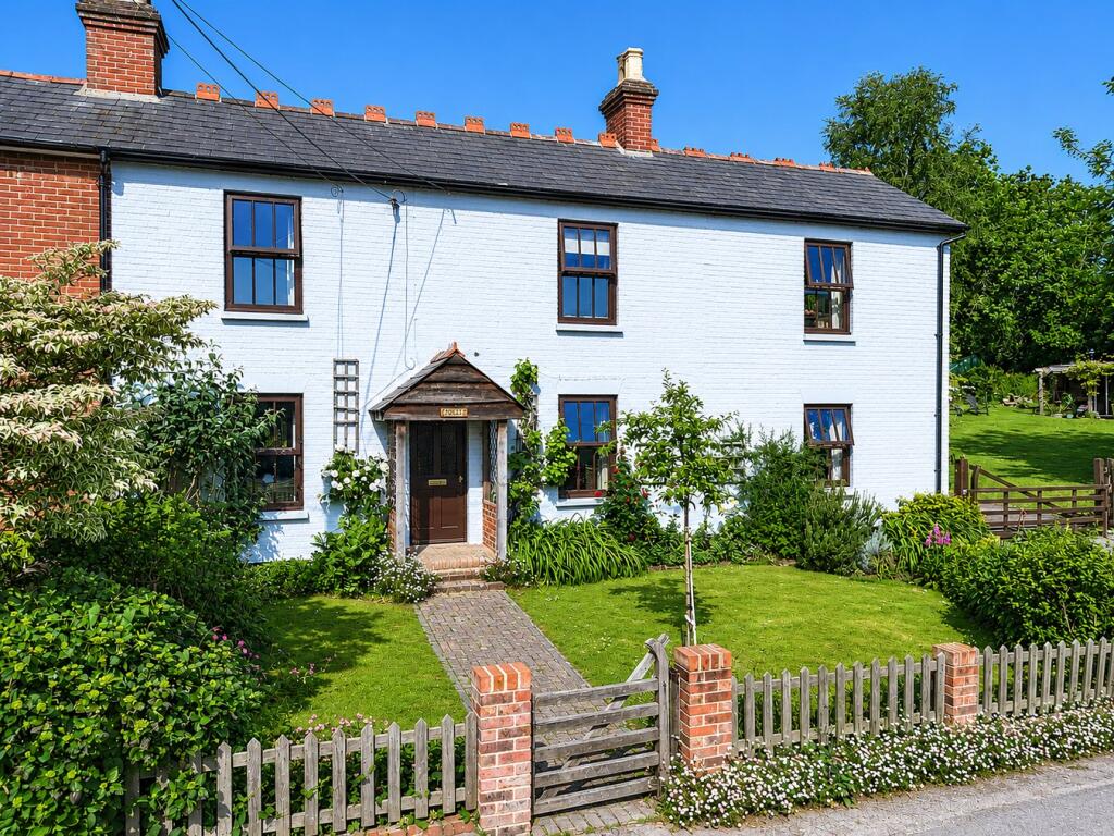 Main image of property: Mount Pleasant Lane, Lymington, SO41