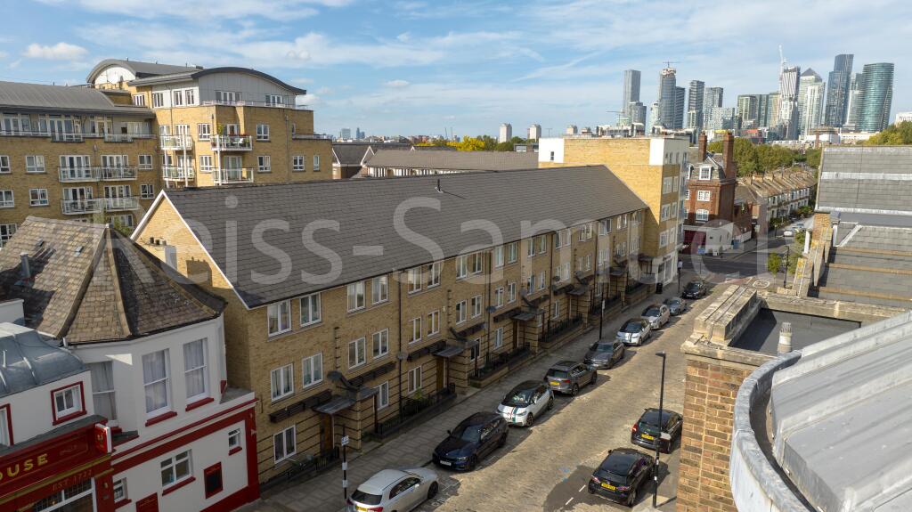 5 bedroom terraced house for rent