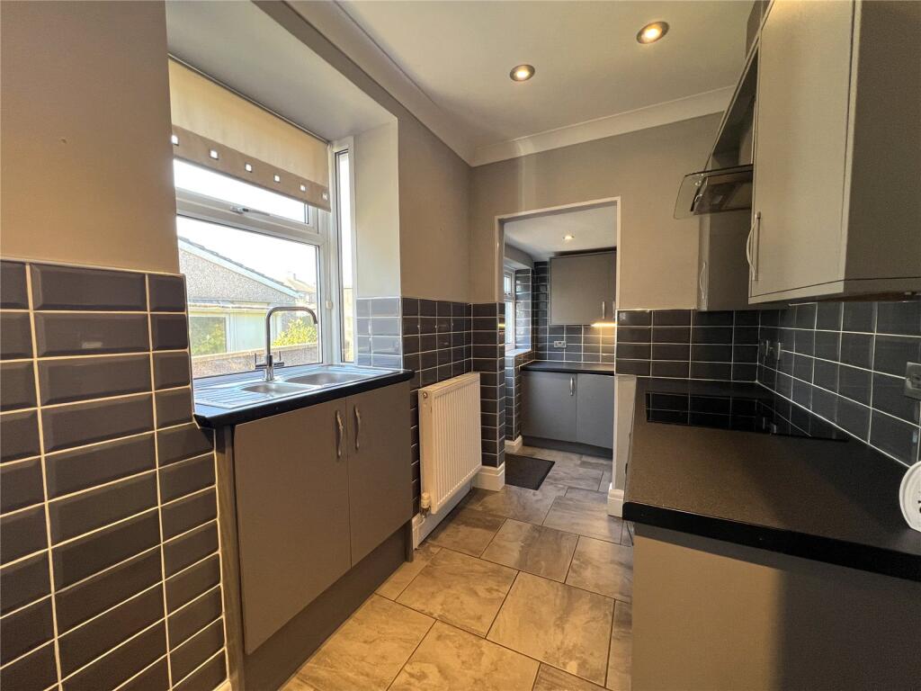 Silverdale Avenue, Heysham, Morecambe, Lancashire, LA3 - View 4