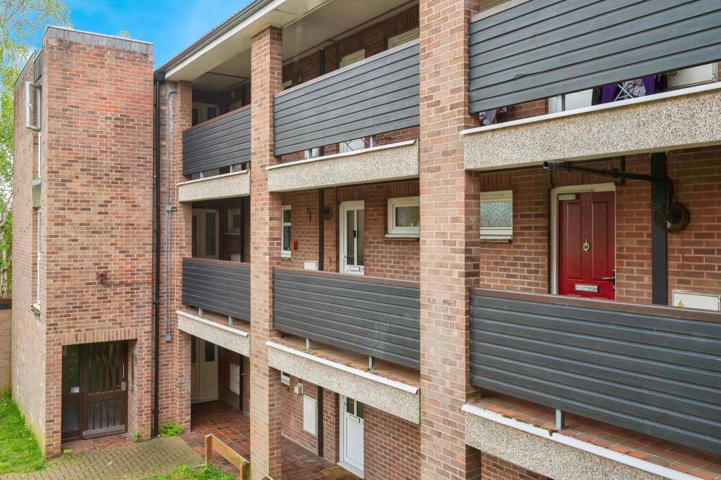 1-bed flat on Thundridge Close, Welwyn Garden City, £160,000