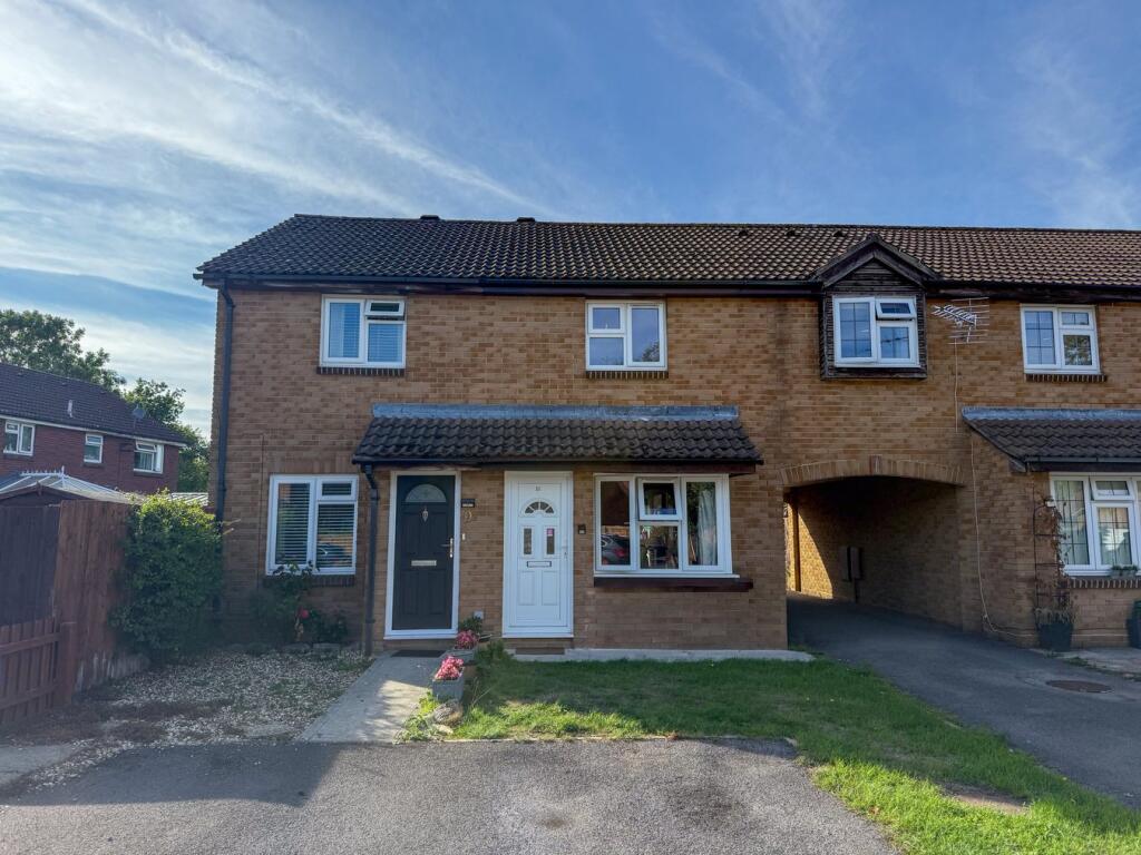3-bed terraced on Cairngorm Road, Thatcham, RG19, £300,000