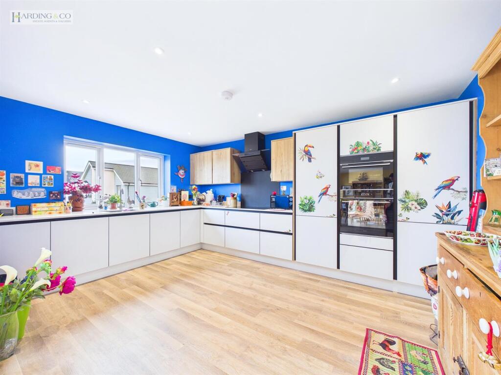 House in Torridge, Northam - More