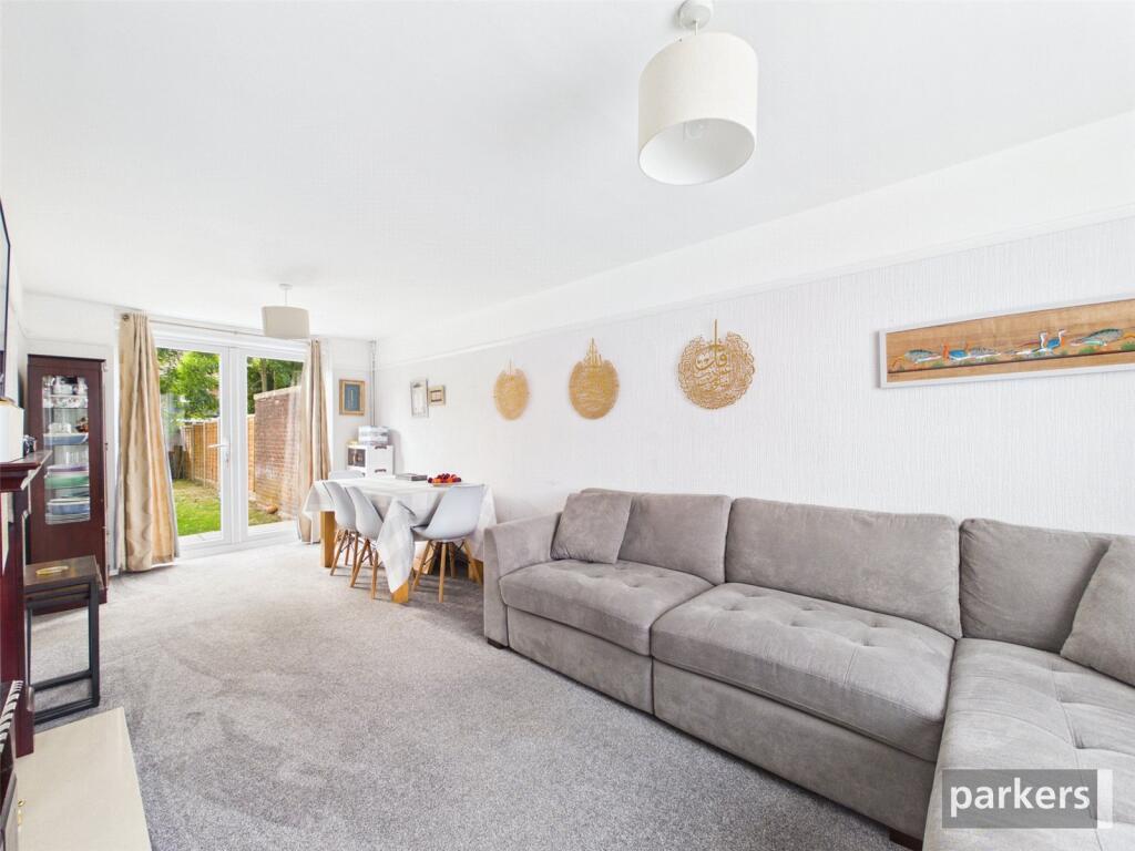 House in Slough - View 2