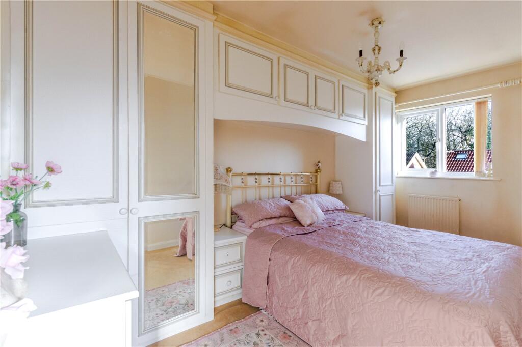 Childs Avenue, Harefield, Uxbridge, UB9 photo 5