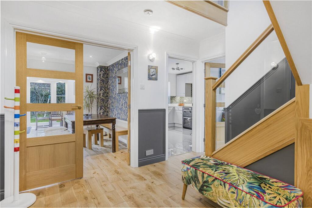 New Place, Welwyn, AL6 photo 2