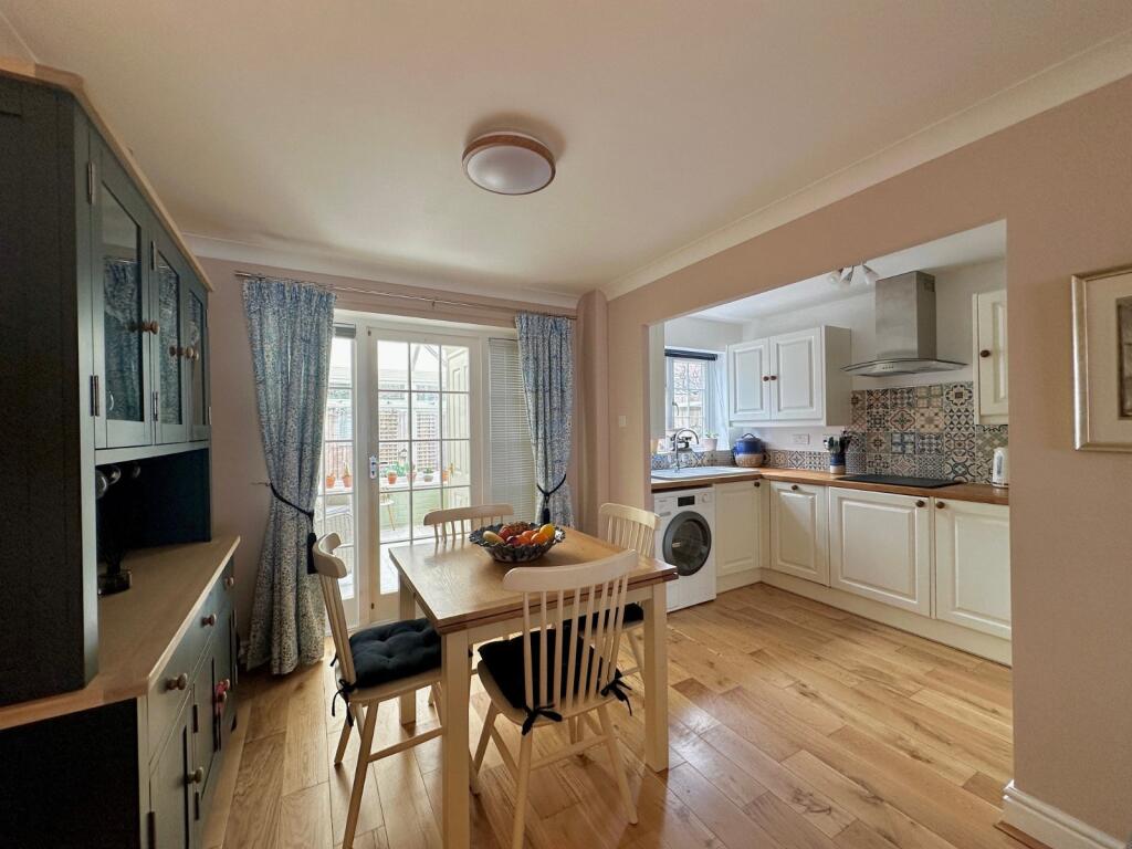 House in Dover, Deal - More