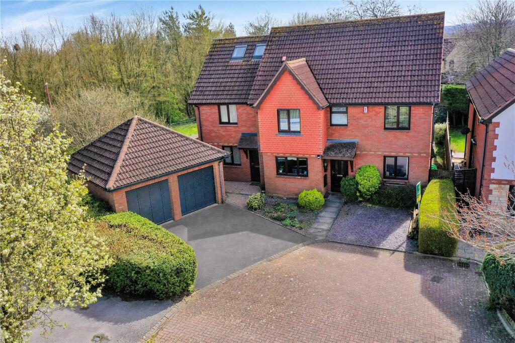Main image of property: Standen Way, St Andrews Ridge, Swindon, SN25