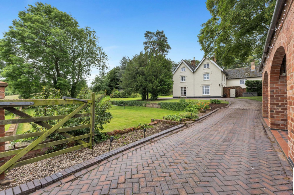 House in Derby - View 4
