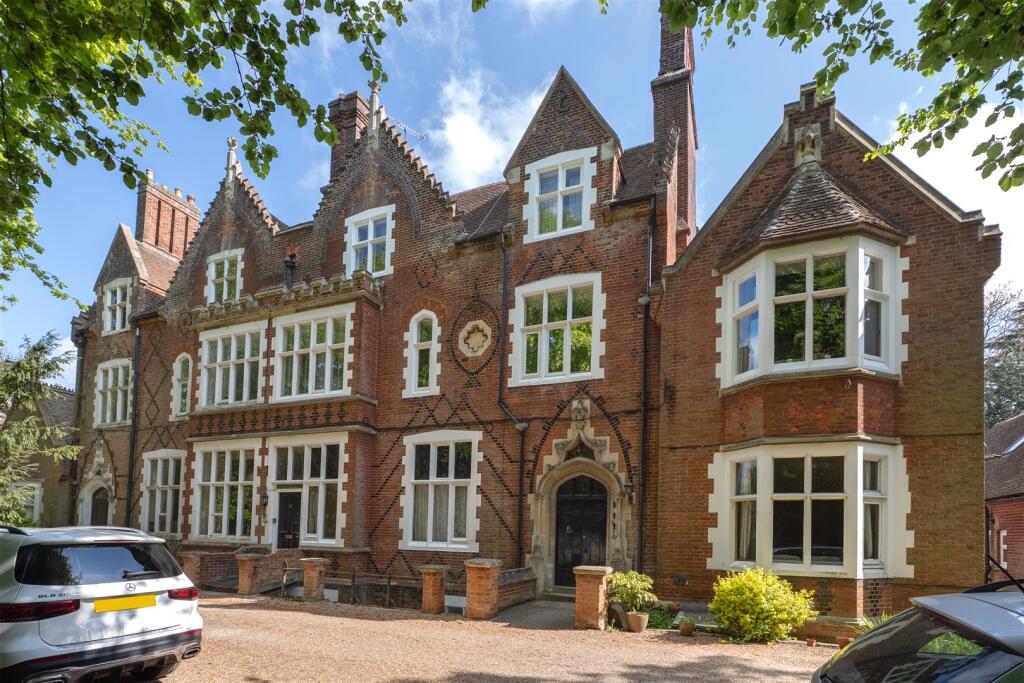 Main image of property: New Dover Road, Canterbury