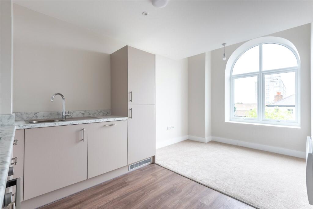 Main image of property: High Street, Kingston Upon Hull, HU1