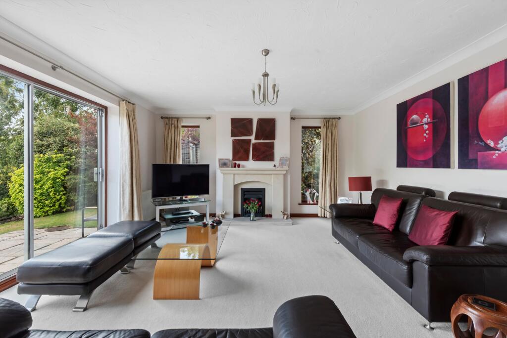 House in Prestbury, Dale Brow - View 3