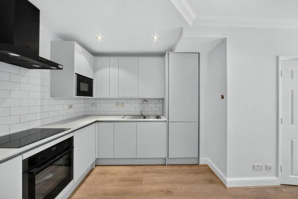 Apartment in London - View 4