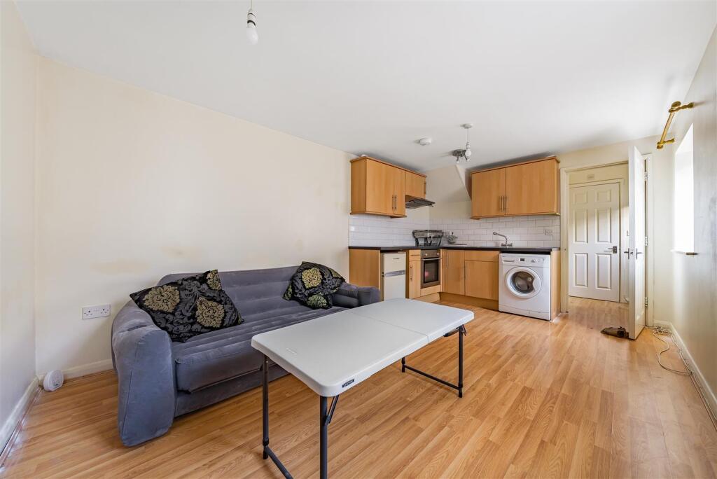 House in Rochester - View 3