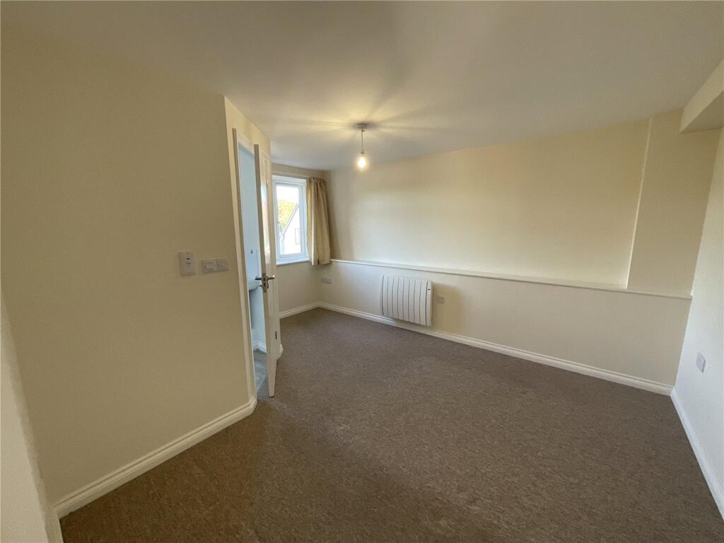 Apartment in Highcliffe-on-Sea, Highcliffe and Walkford - More