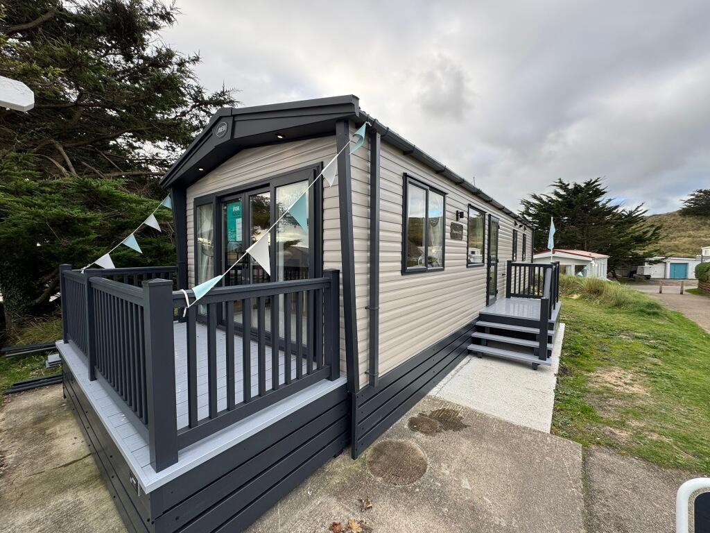 2-bed caravan on Loggans Road, Hayle, Cornwall, TR27, £89,995