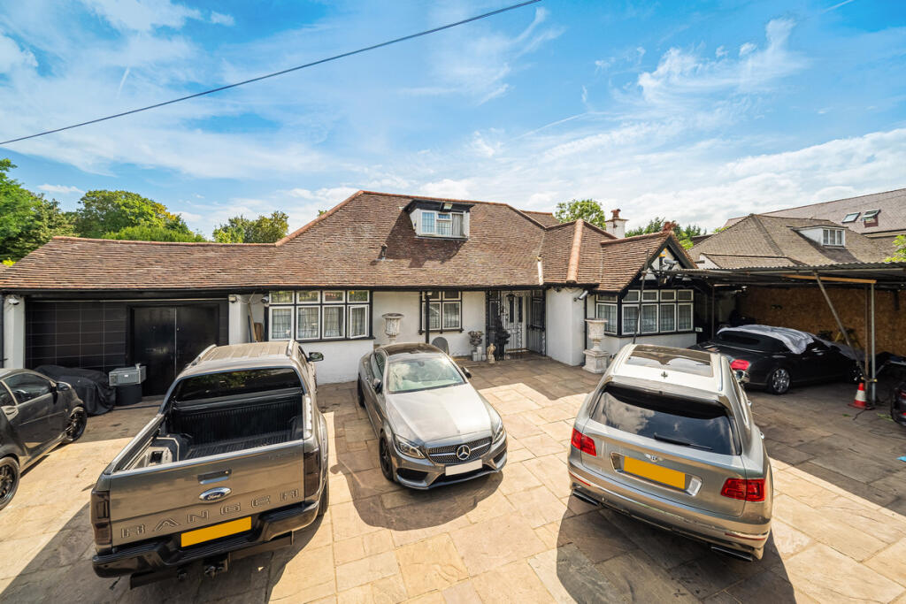 Main image of property: Pampisford Road, South Croydon, CR2
