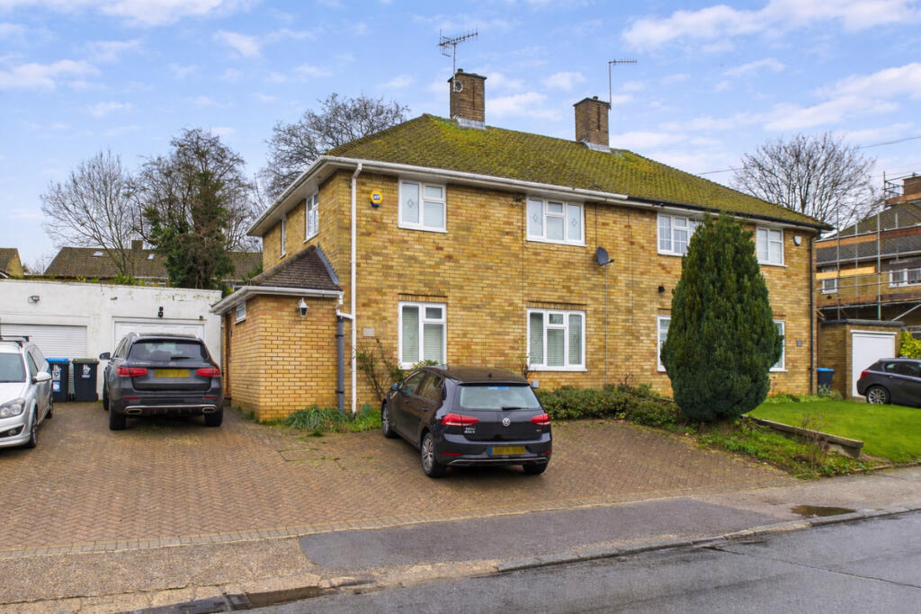 Main image of property: Lindlings, Hemel Hempstead, HP1