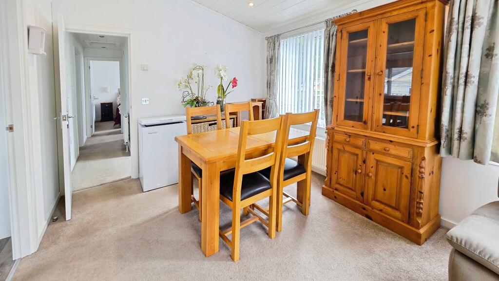 House in North Kesteven, Sleaford - More