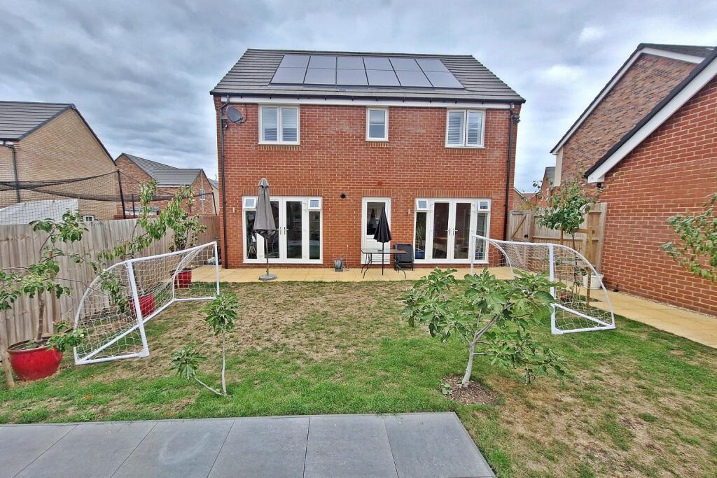 House in Luton - View 4