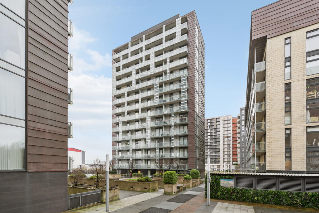 Main image of property: 13/6, 354 Meadowside Quay Walk, Glasgow Harbour, G11 6EE