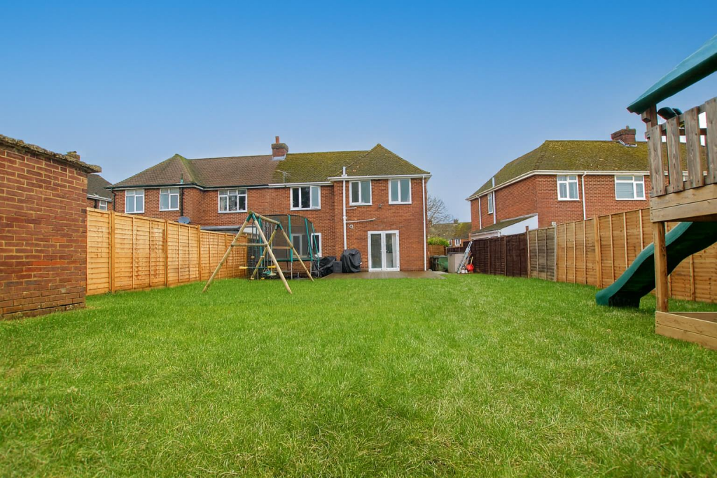 Nightingale Avenue, Eastleigh photo 4