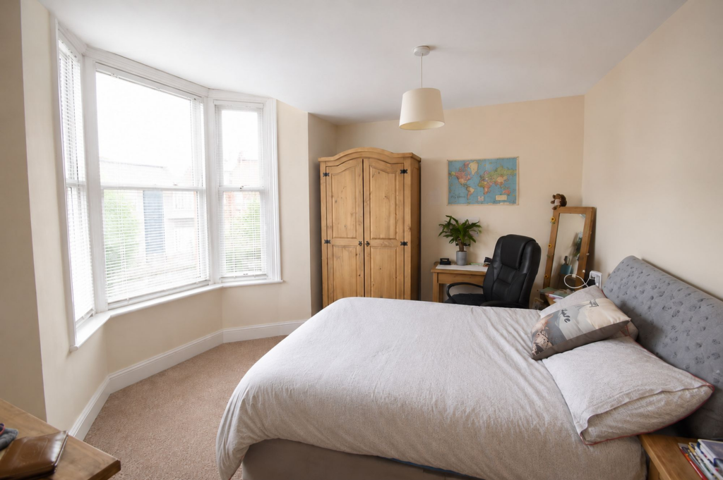 Apartment in Newcastle upon Tyne - View 4