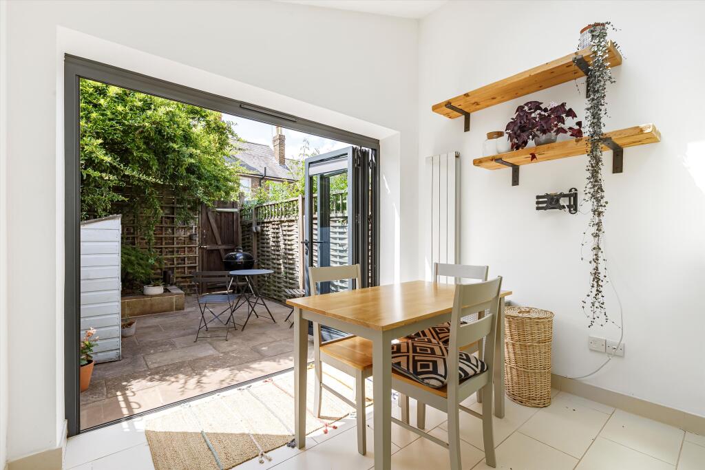 House in Twickenham - View 5
