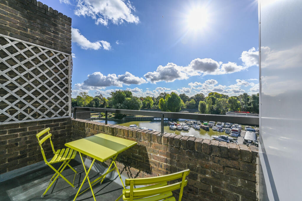Numa Court, Brentford, TW8 photo 4