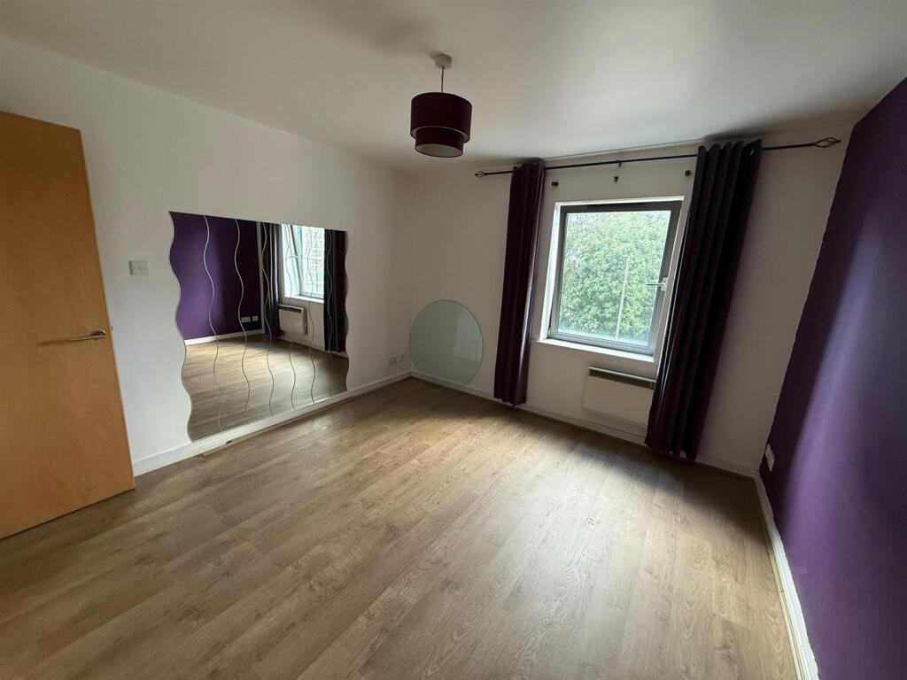 Apartment in Manchester - View 4
