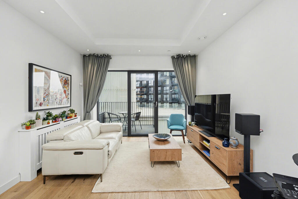 Main image of property: Meade House, Canary Wharf E14