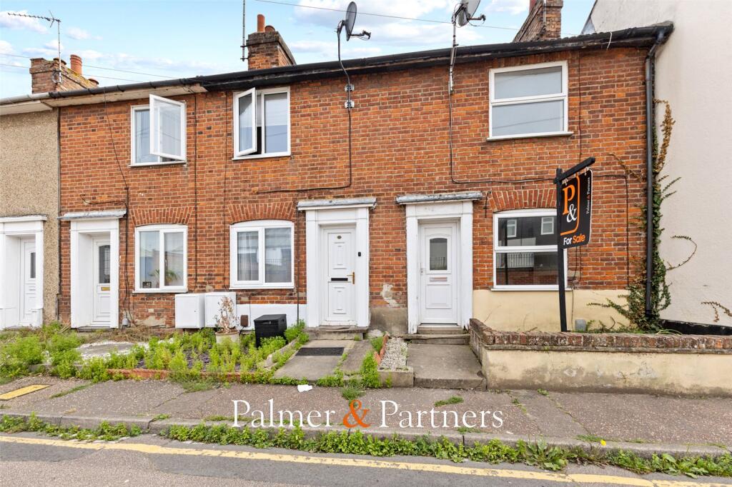 2-bed terraced on Albert Street, Colchester, Essex, CO1, £200,000