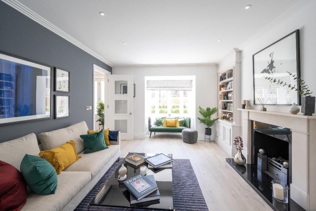 House in Enfield - More