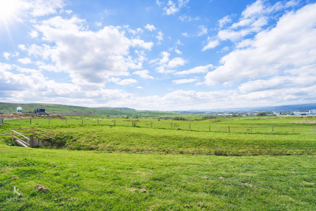 House in Burnley, Habergham Eaves - View 4