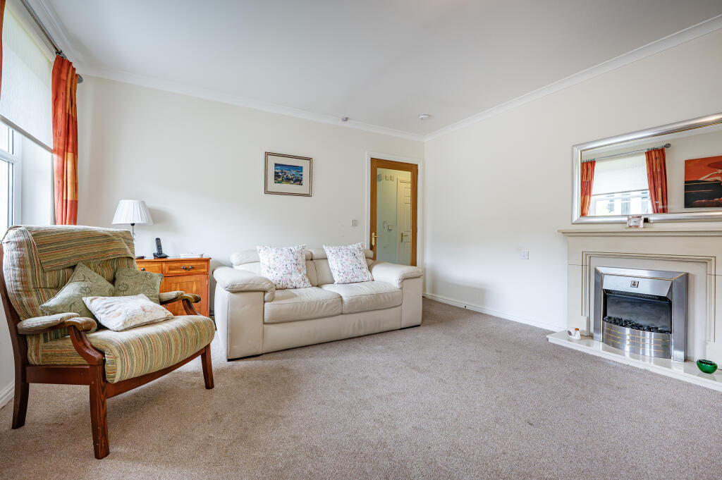 Apartment in Glasgow, South Lanarkshire - View 5