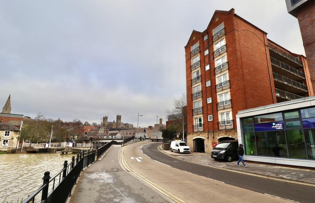 1-bed flat on Grantavon House, Brayford Wharf East, Lincoln, £85,000