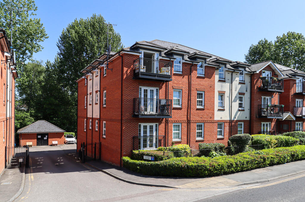 Main image of property: Stephens Court, Harpenden, Hertfordshire, AL5