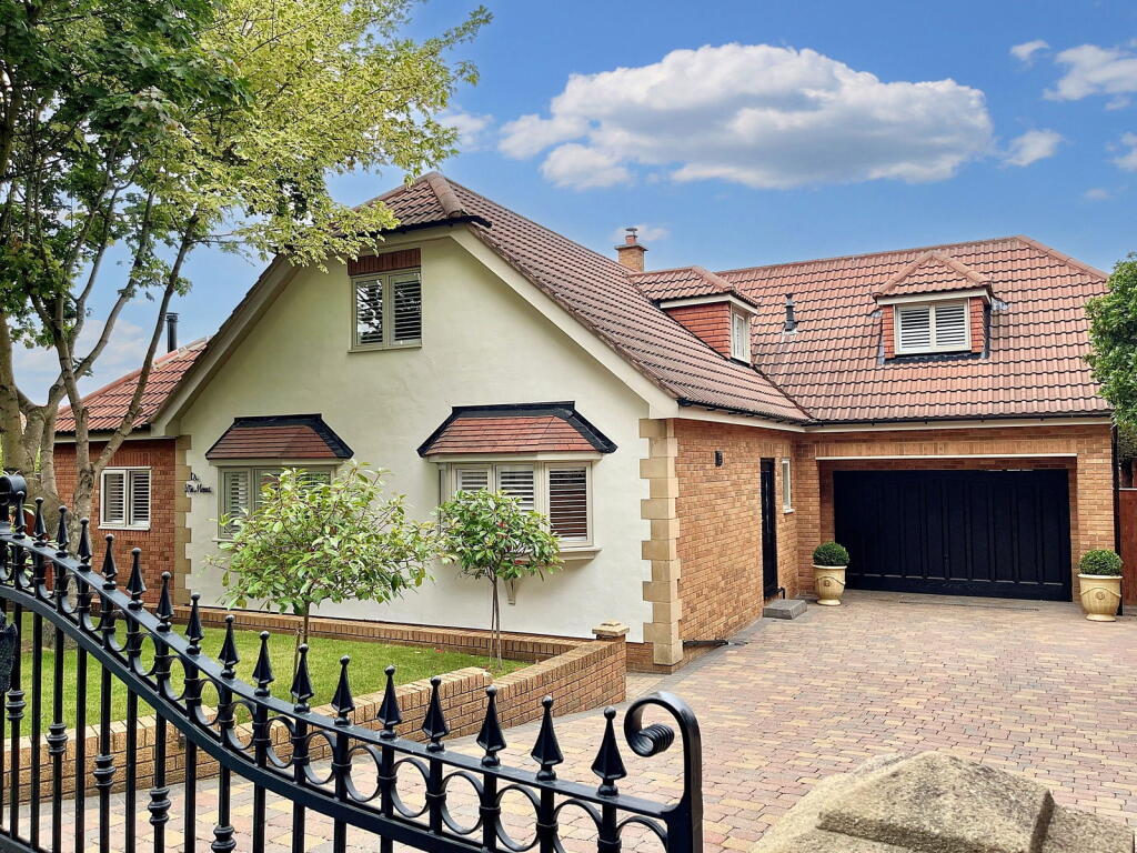 Main image of property: The Mount, Normanby